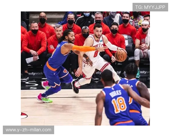 尼克斯双人挡拆配合制造得分良机